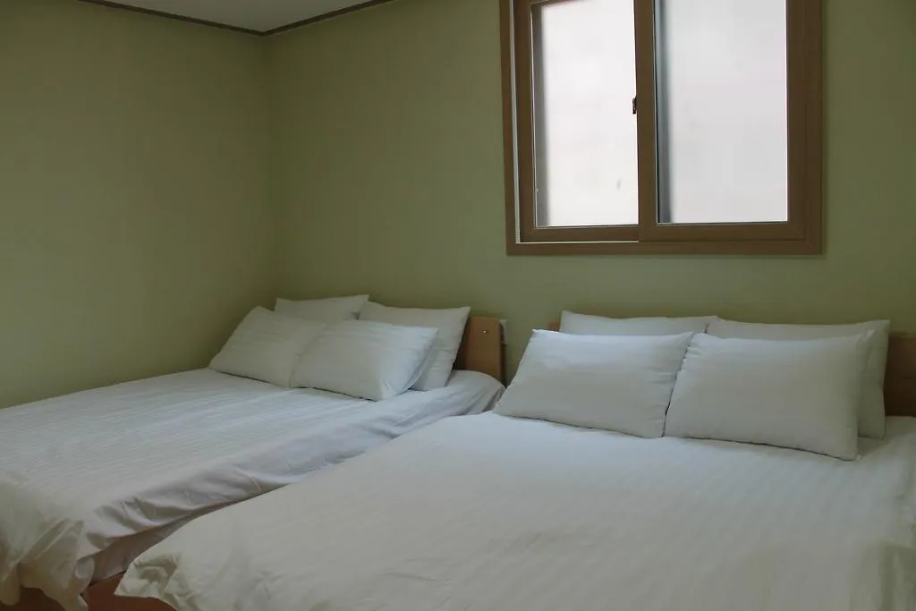 R Guesthouse Seoul Station Pensionat